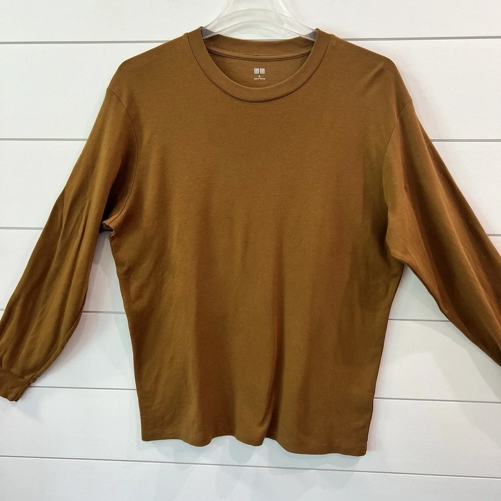 Uniqlo Men Shirt XL‎  Camel Brown Crew Neck Long Sleeve  Pullover Casual  Cotton
